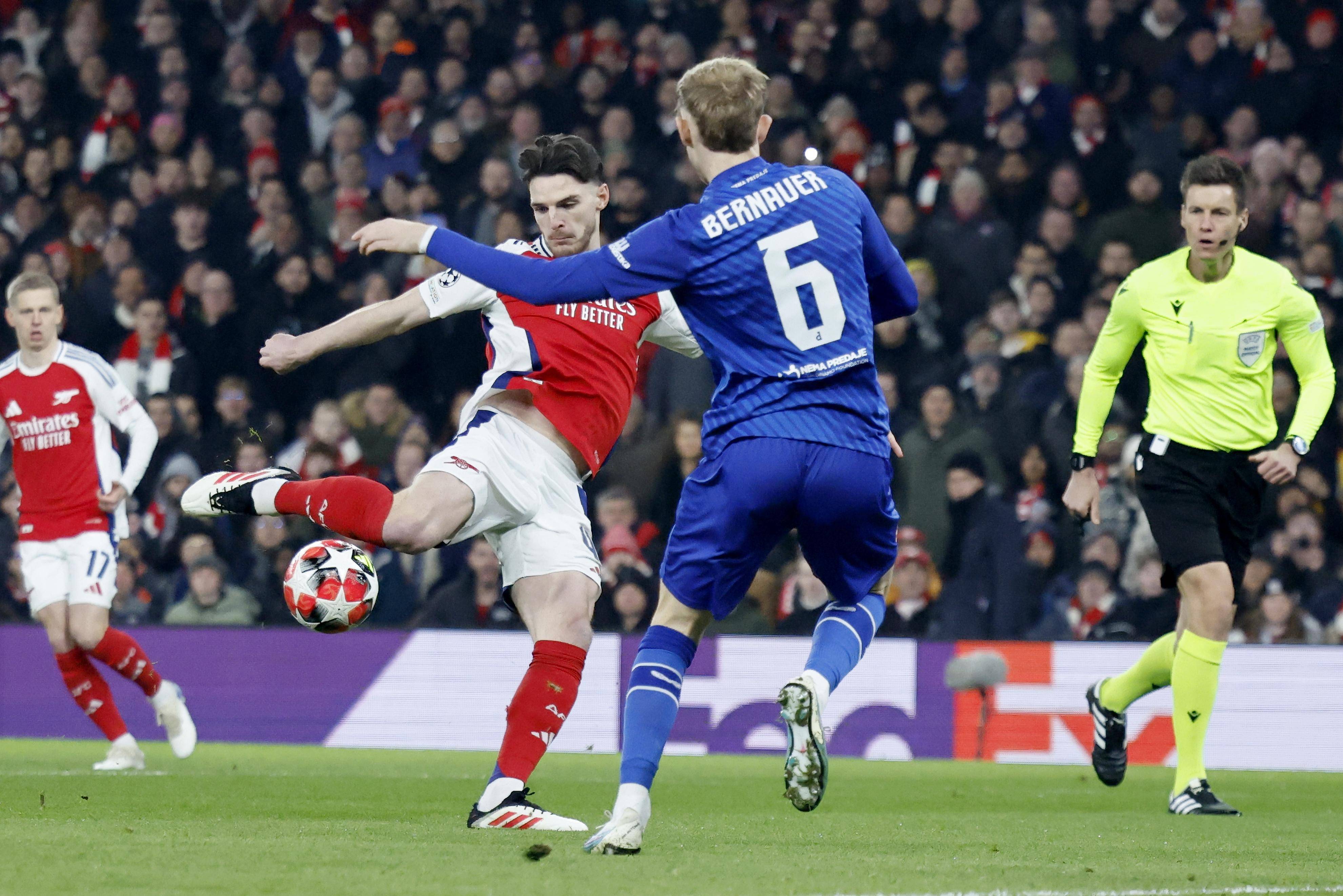 爱游戏官方入口-包含对决火热升级挑战，场上战火辽阔呈现的词条