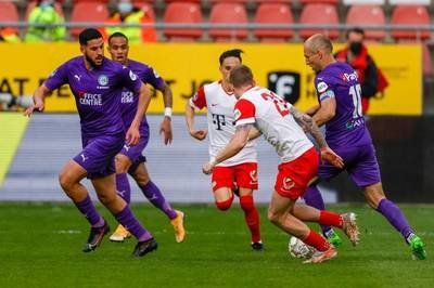 新一轮比赛激情上演,球迷热情高涨的简单介绍 新一轮比赛激情上演,球迷热情高涨的简单介绍