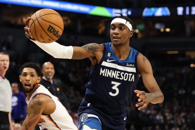 关于狼队客场全面溃败,欧战梦碎现实逼人的信息 关于狼队客场全面溃败,欧战梦碎现实逼人的信息