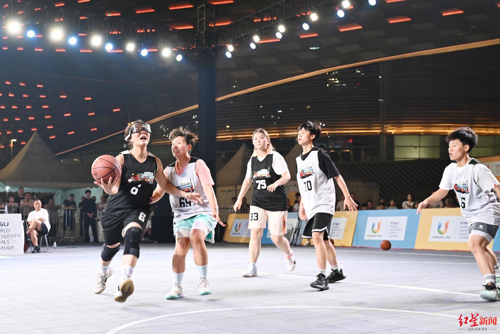 体育项目精彩场面不断,选手实力过招 体育项目精彩场面不断,选手实力过招