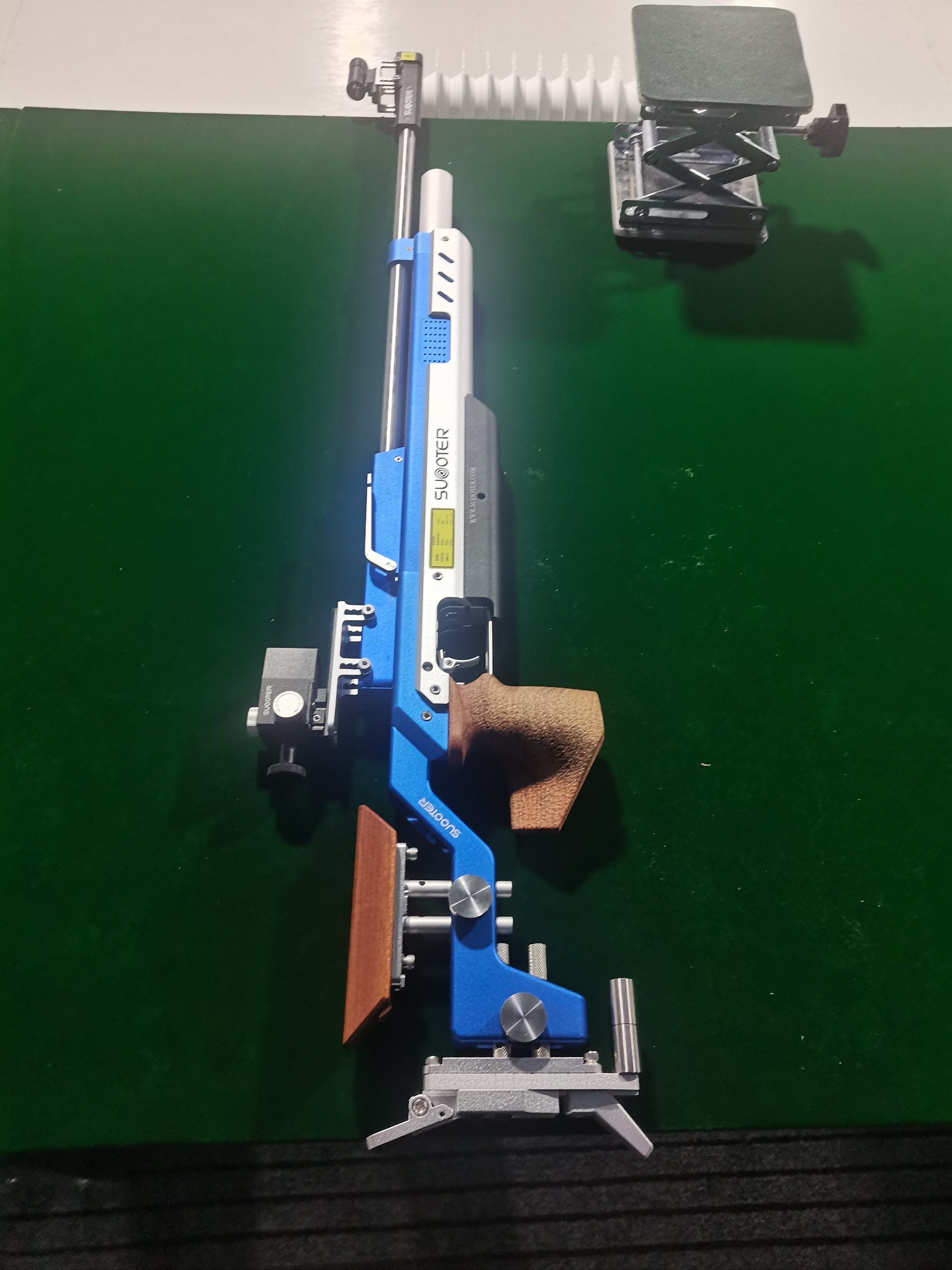 克巴之外女子射箭选手射中百发百中,夺牌 克巴之外女子射箭选手射中百发百中,夺牌