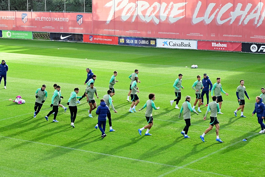 包含阿尔法队中场核心状态神勇,成为关键战术球员的词条 包含阿尔法队中场核心状态神勇,成为关键战术球员的词条