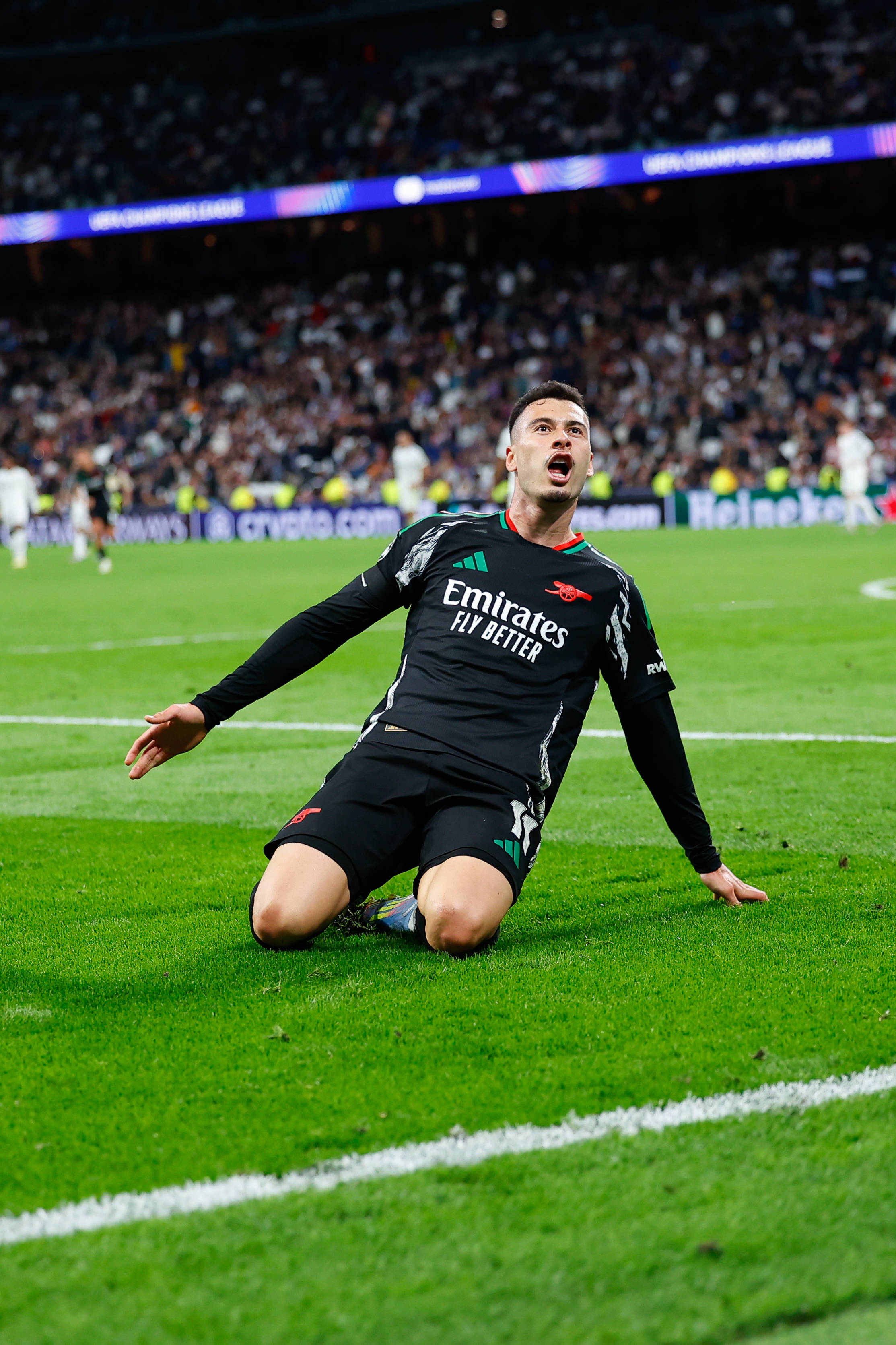 阿森纳后卫受伤退出国家队比赛 阿森纳后卫受伤退出国家队比赛