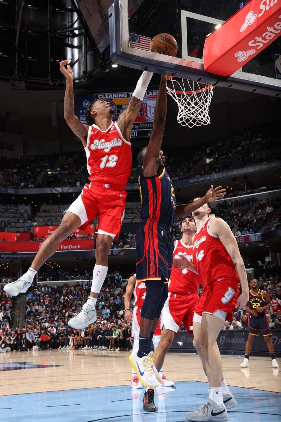 爱游戏网页版登录入口-灰熊后卫大爆发，带领球队实现赛季第一胜的简单介绍