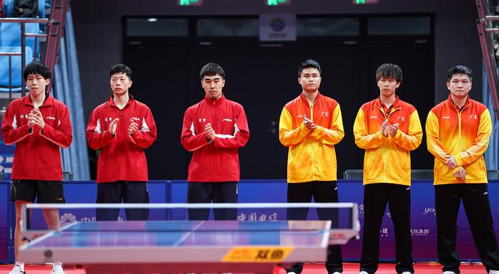 爱游戏体育官网-年轻球员表现出色，成功逆袭对手夺魁