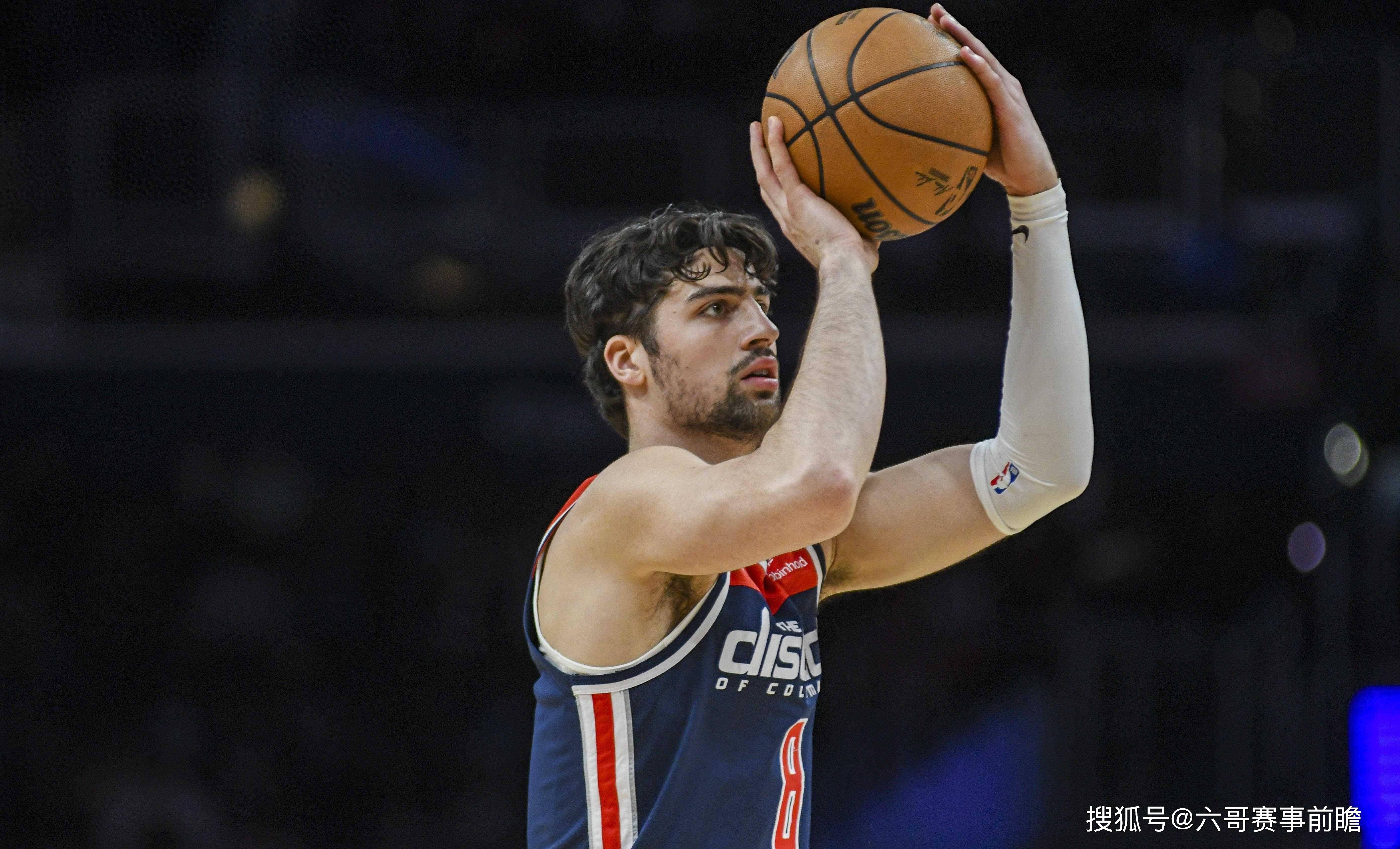 开拓者主场大胜,球队逐渐走出低谷 开拓者主场大胜,球队逐渐走出低谷