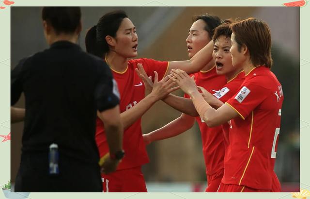 中国女足主力队员展现出色表现,备战热火朝天 中国女足主力队员展现出色表现,备战热火朝天