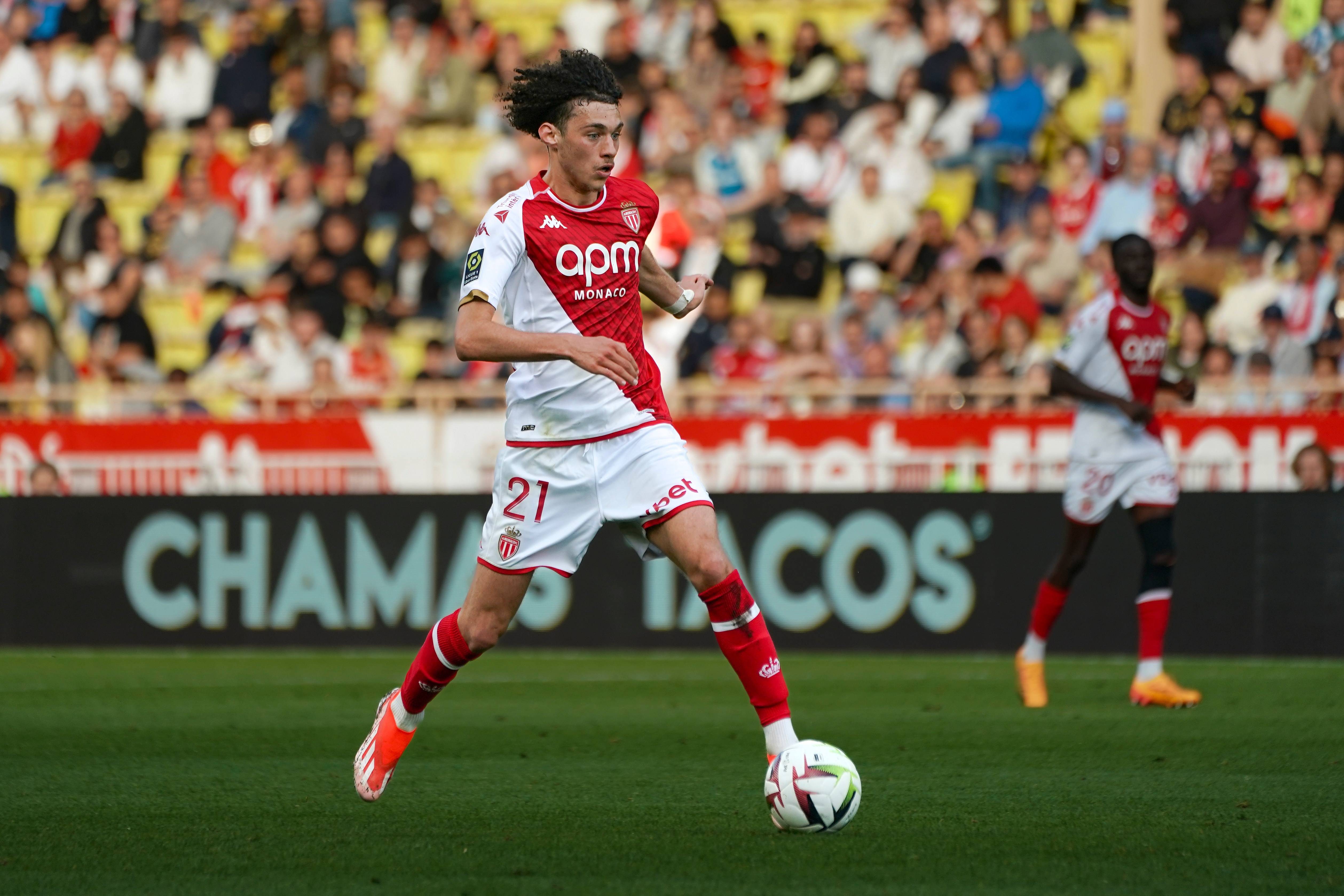 马赛踢球俱乐部在战术层面取得成功的简单介绍 马赛踢球俱乐部在战术层面取得成功的简单介绍