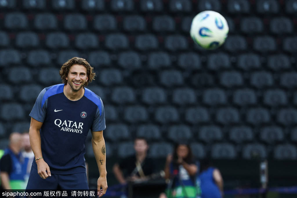 爱游戏登录入口-包含法国队后防线表现稳固，成功守住三分的词条