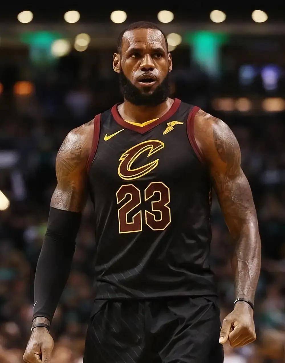 爱游戏中国官网-猛龙主场不敌步行者，遭连败