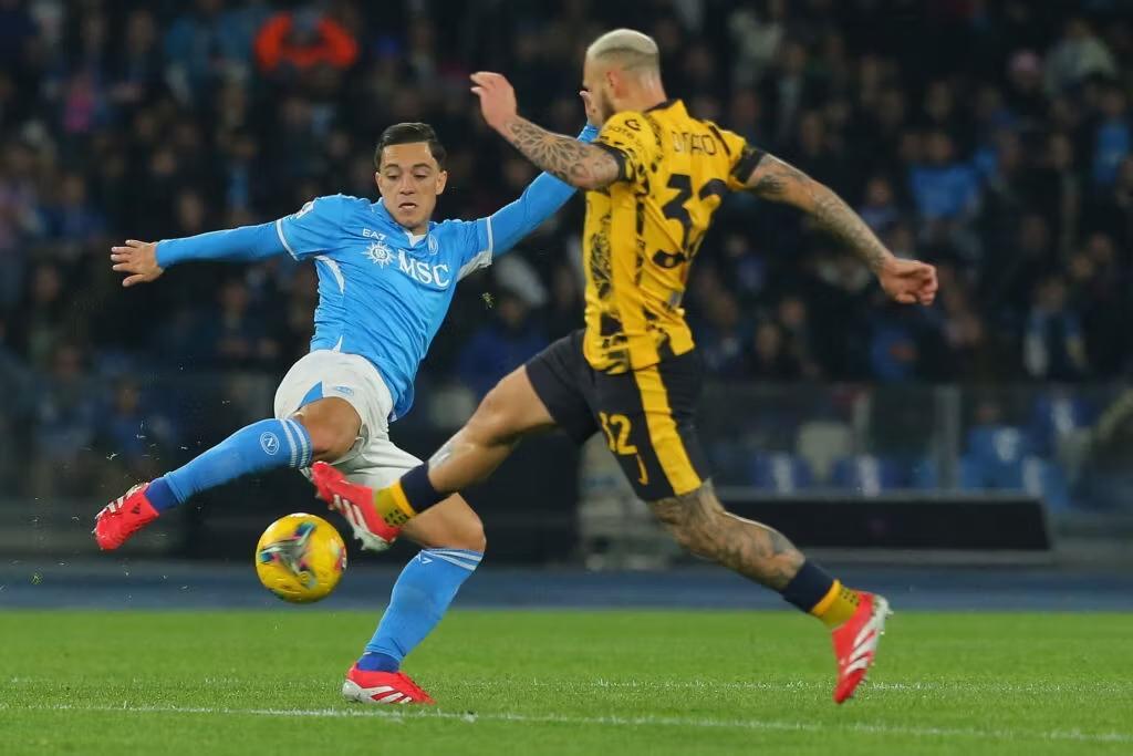 爱游戏app-包含那不勒斯客场大败，陷入困境之中的词条