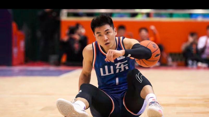 爱游戏在线登录-黑龙江男篮艰难取胜，全队发挥出色