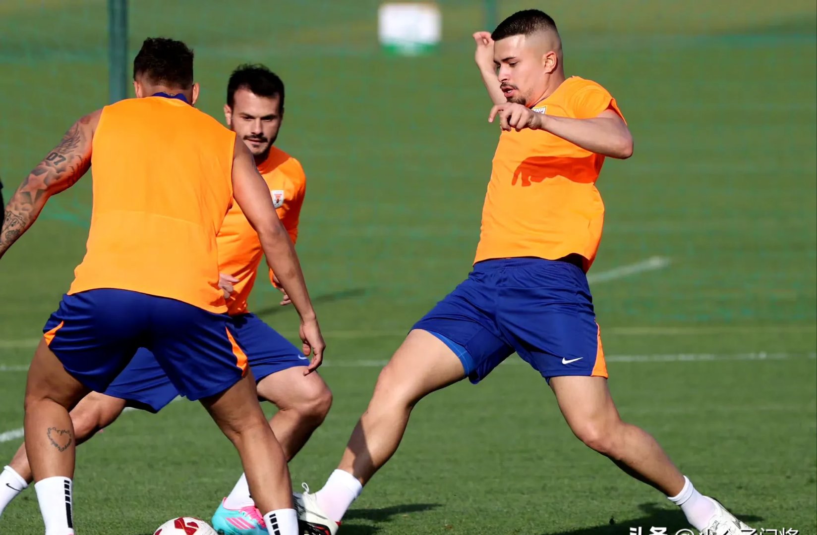 爱游戏官方登录入口-球队训练积极有致，战术得当冲冠的简单介绍